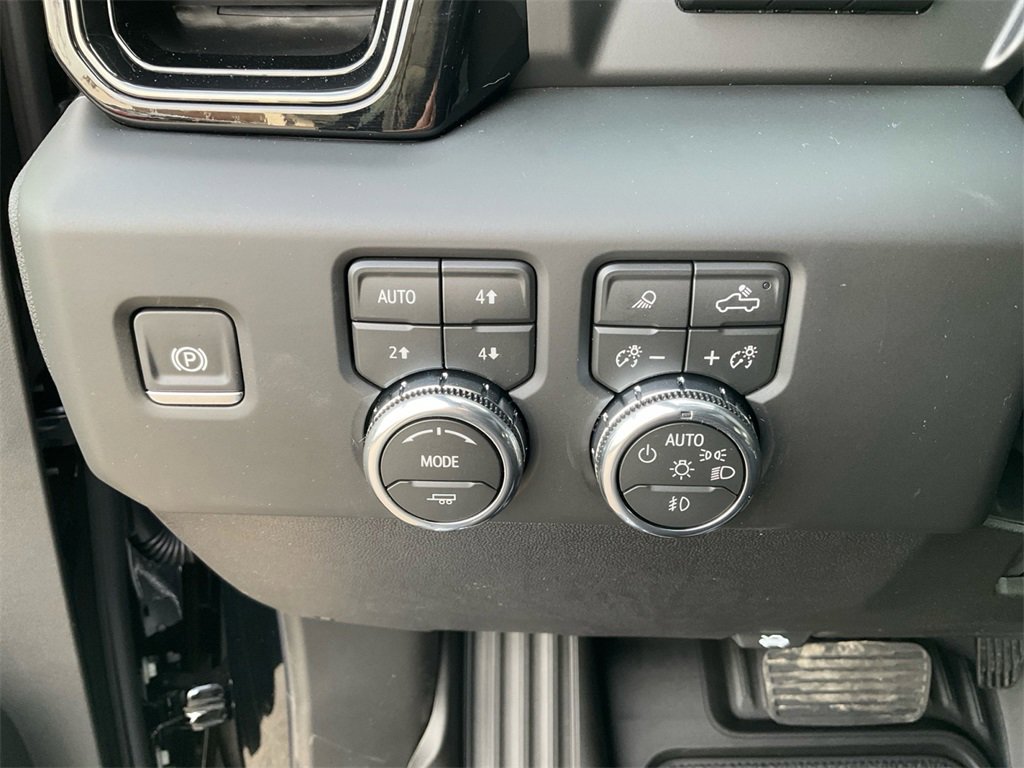 New 2026 GMC Sierra 2500 AT4 image 11