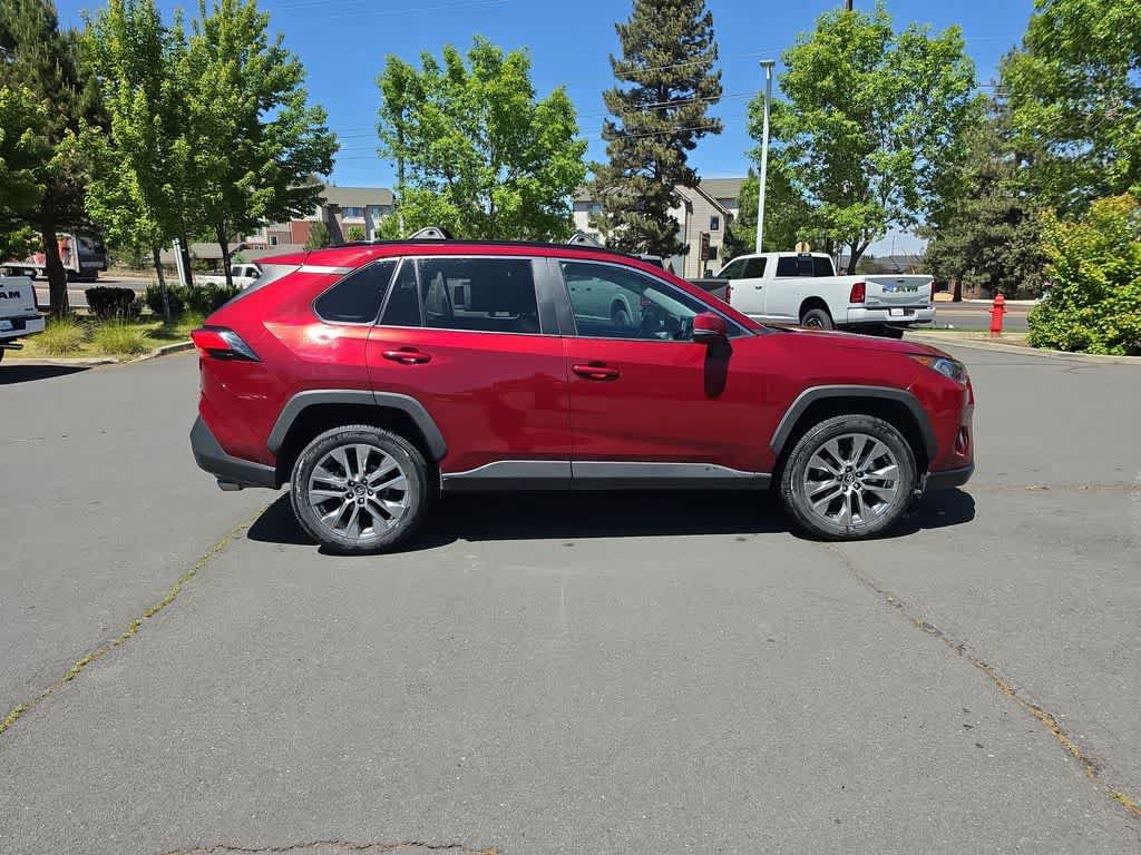 Used 2020 Toyota RAV4 XLE Premium AWD/4WD image 6