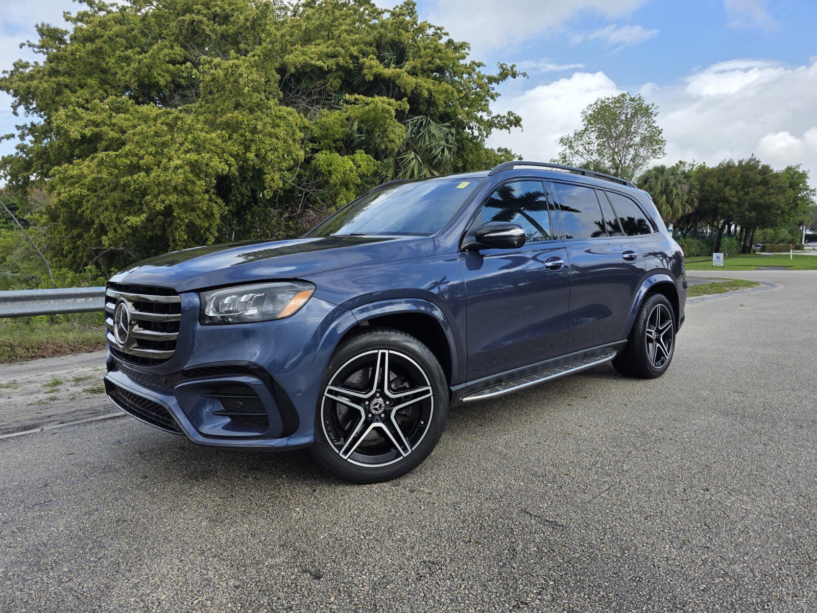 Used 2024 Mercedes-Benz GLS 450 4MATIC image 1