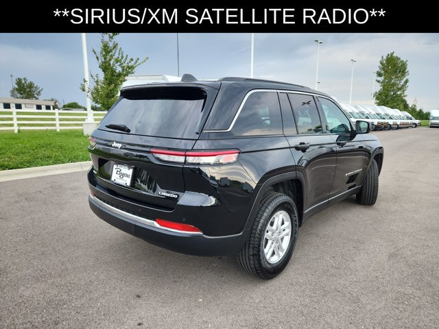 Used 2025 Jeep Grand Cherokee Laredo AWD/4WD image 10