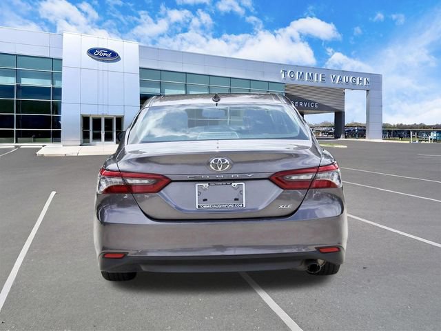 Used 2023 Toyota Camry XLE FWD image 3