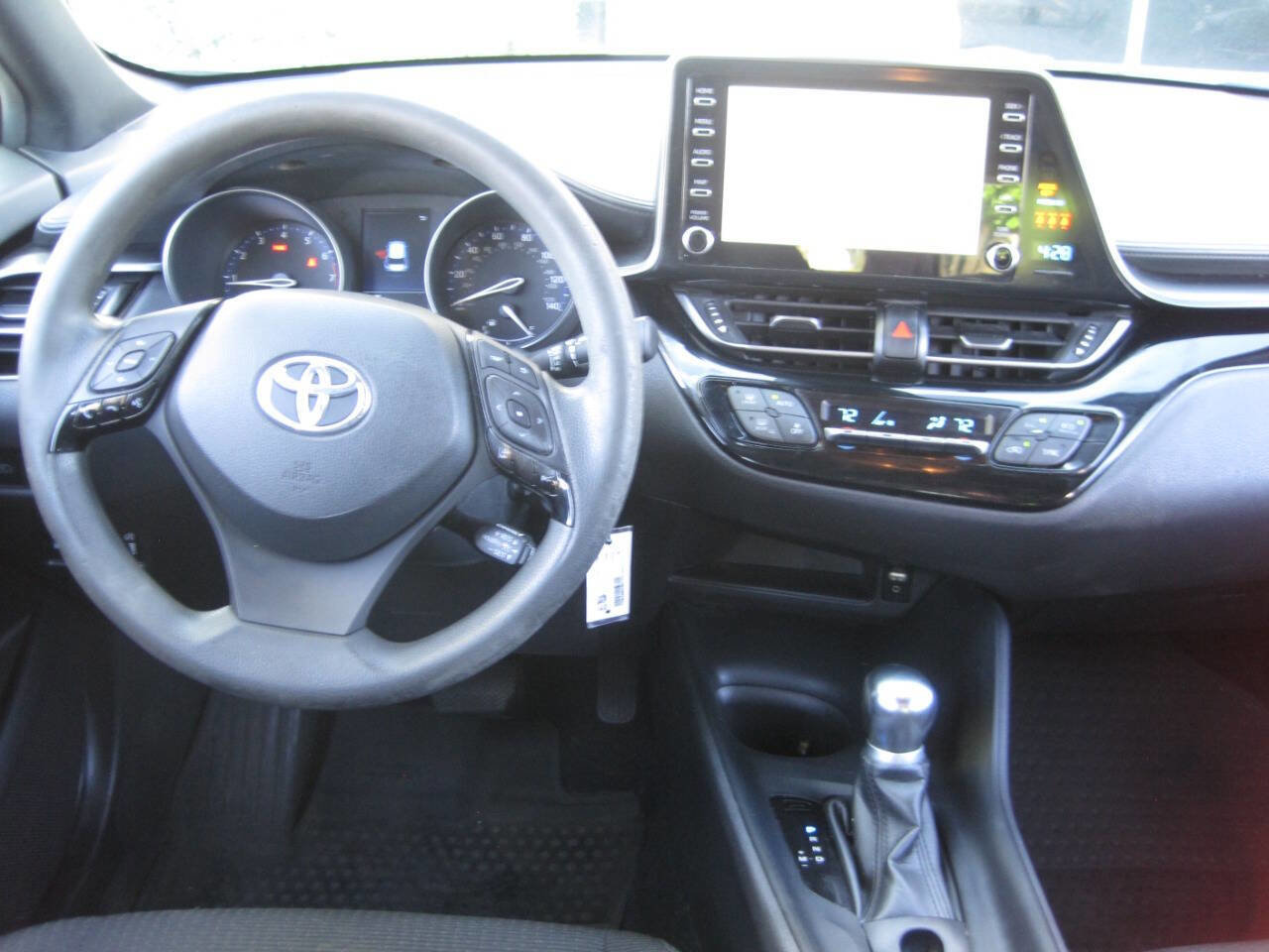 Used 2019 Toyota C-HR LE image 25