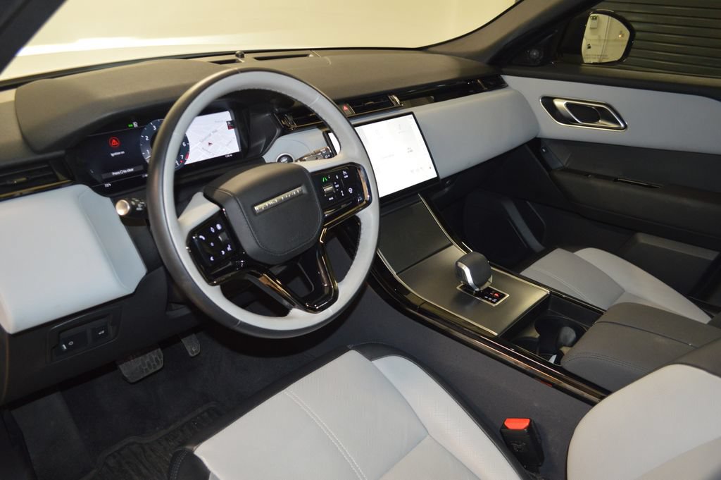 Used 2026 Land Rover Range Rover Velar S AWD/4WD image 15