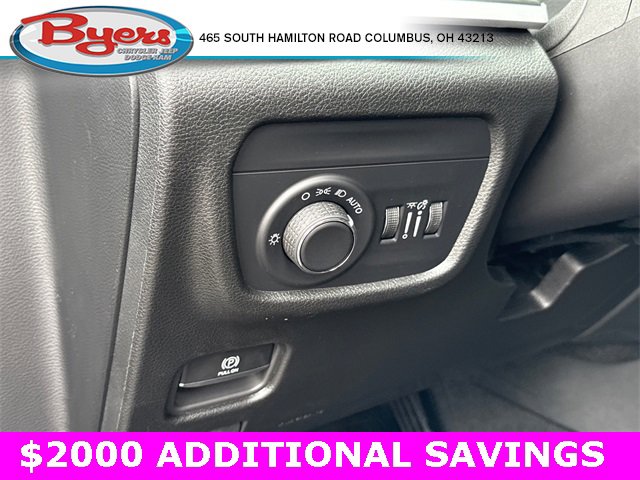 New 2025 Jeep Grand Cherokee Altitude image 15