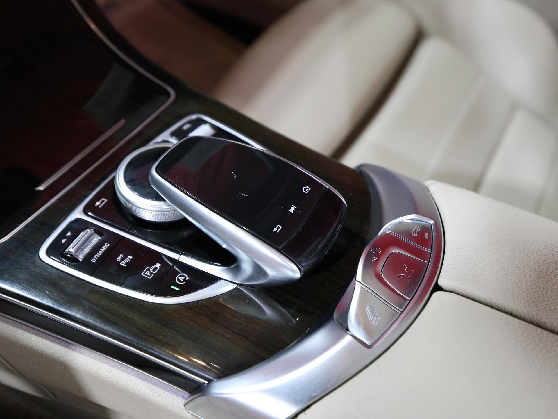 Used 2019 Mercedes-Benz C 300 4MATIC Cabriolet image 22