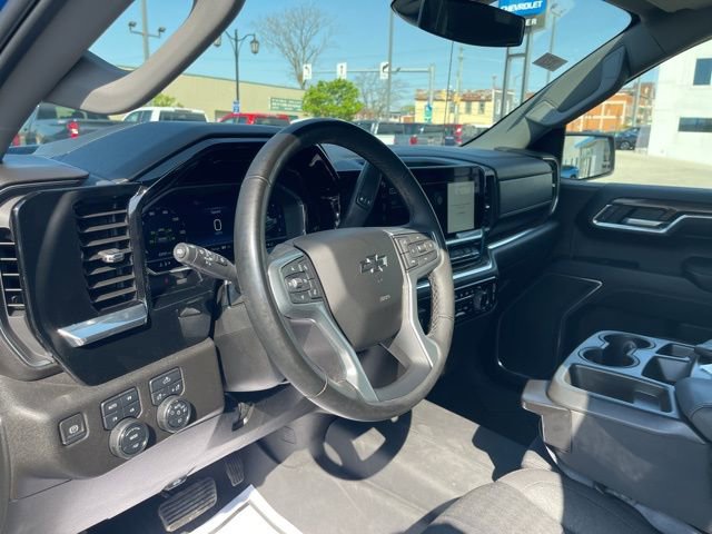 Used 2023 Chevrolet Silverado 1500 RST AWD/4WD image 15