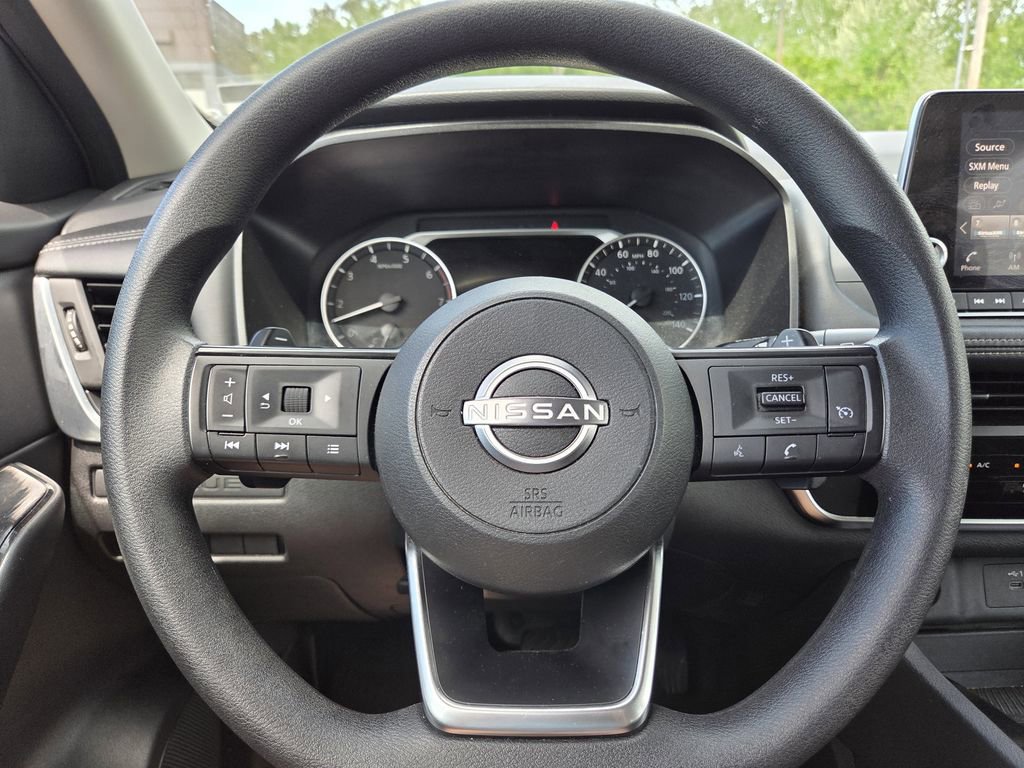 Used 2024 Nissan Rogue S image 22