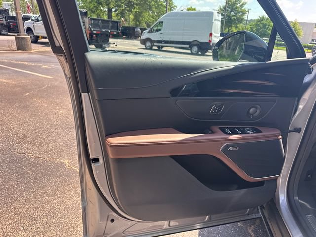 New 2026 Lincoln Nautilus Reserve w/ Jet Appearance Package AWD/4WD image 11