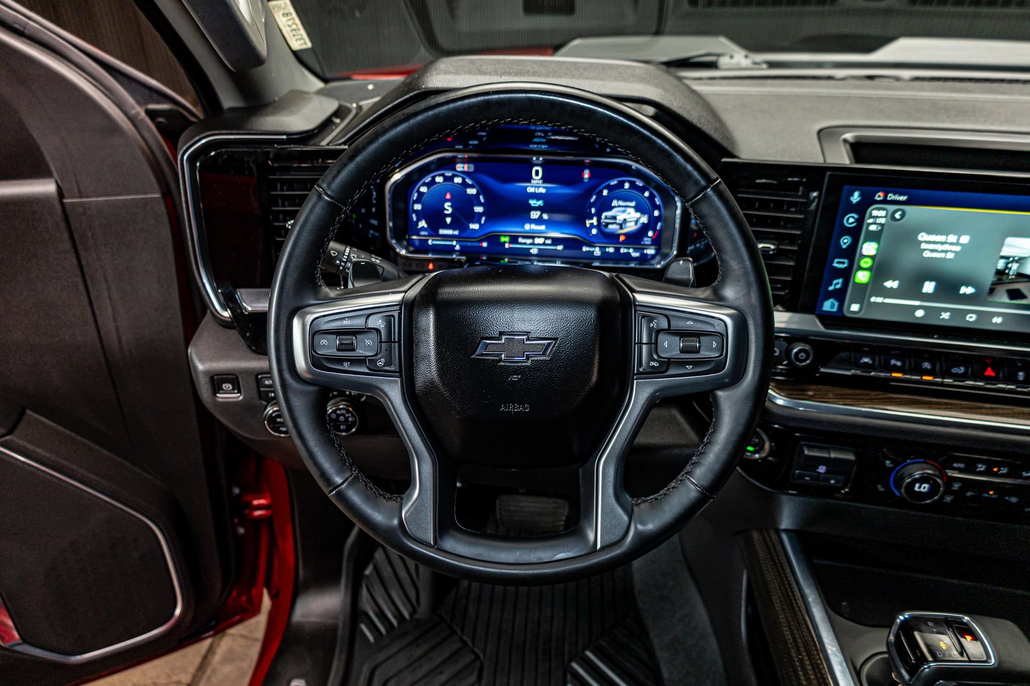 Used 2024 Chevrolet Silverado 1500 LT Trail Boss w/ LT Trail Boss Premium Package AWD/4WD image 14