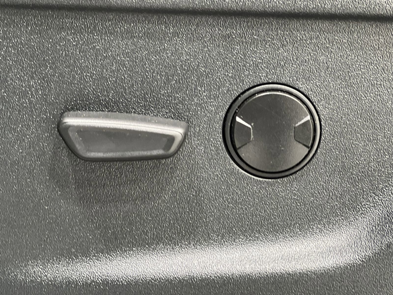 Used 2023 Ford F150 XLT w/ Equipment Group 301A Mid image 12