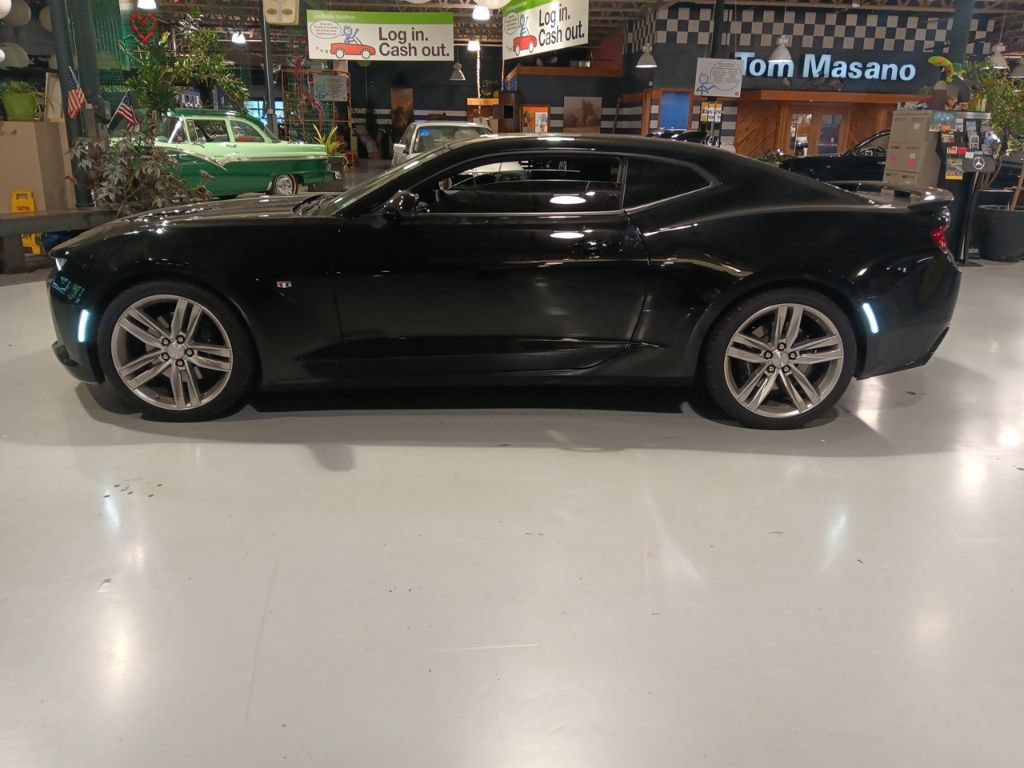 Used 2016 Chevrolet Camaro SS RWD image 9
