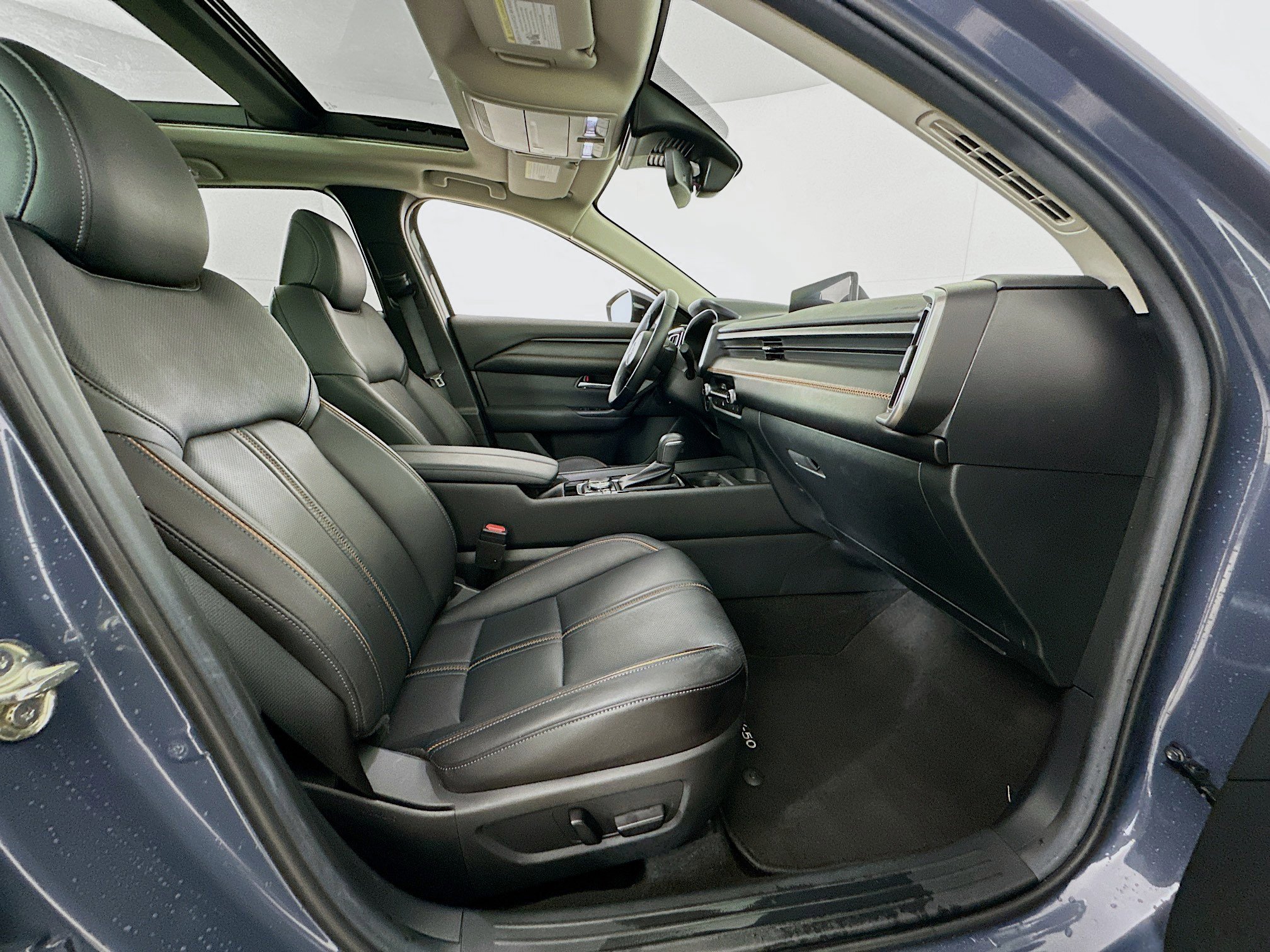 Used 2025 MAZDA CX-50 AWD 2.5 Hybrid w/ Premium Pkg image 31