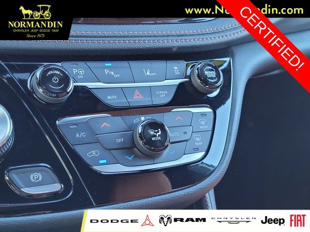 Certified 2024 Chrysler Pacifica Pinnacle FWD image 11