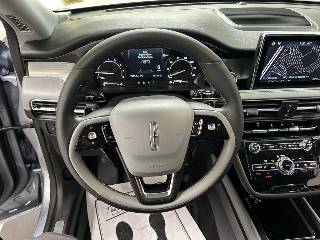 Used 2022 Lincoln Corsair Standard w/ Equipment Group 101A image 4