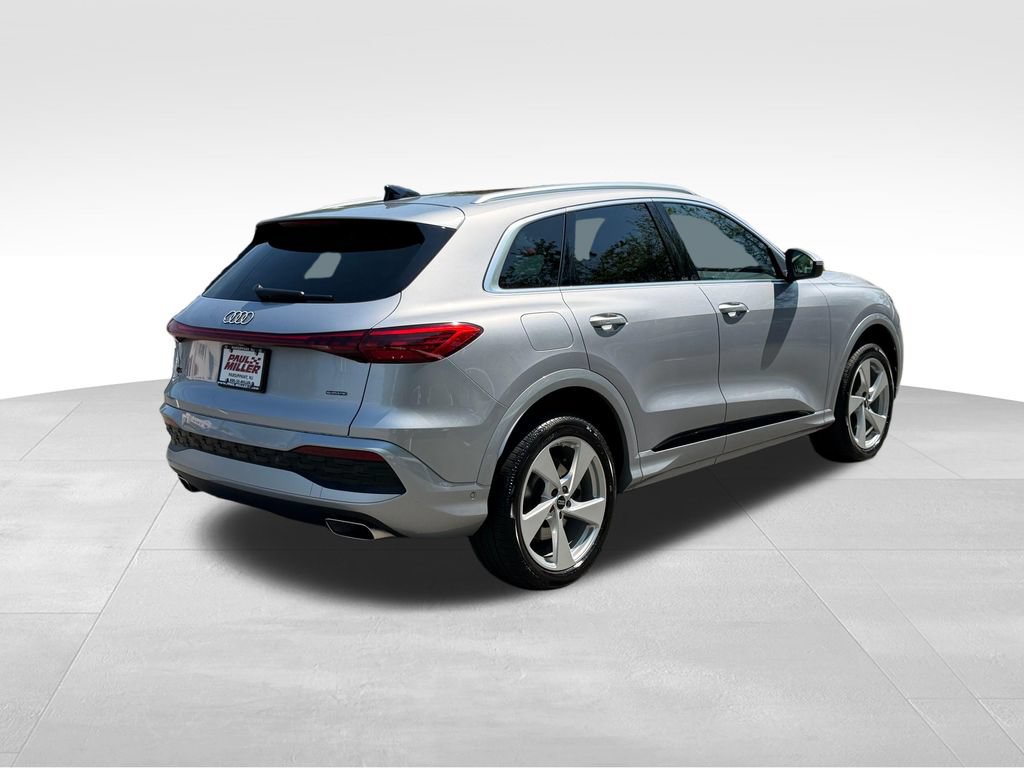 Used 2025 Audi Q5 Premium Plus w/ Premium Plus AWD/4WD image 9