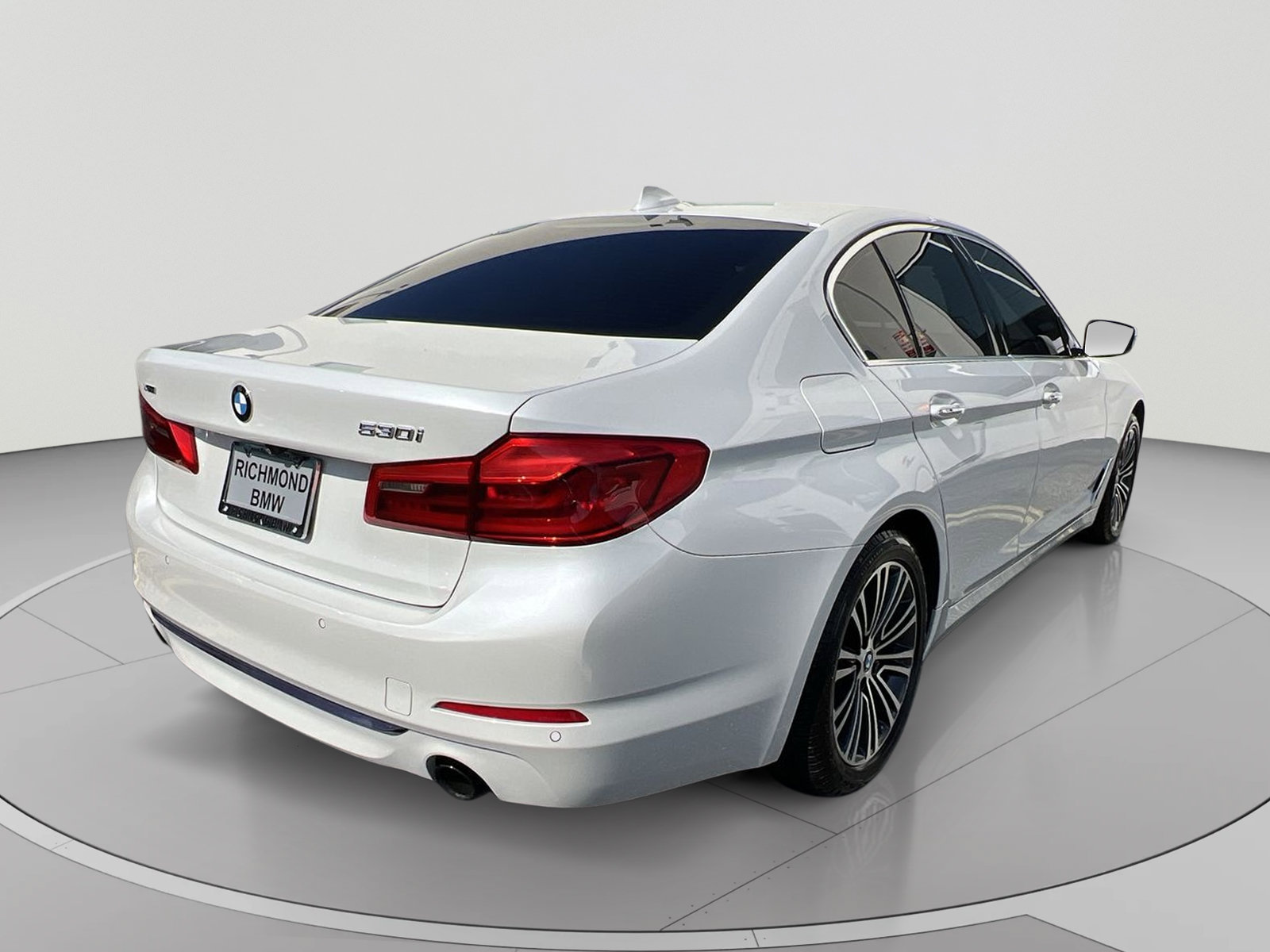 Used 2018 BMW 530i xDrive AWD/4WD image 5