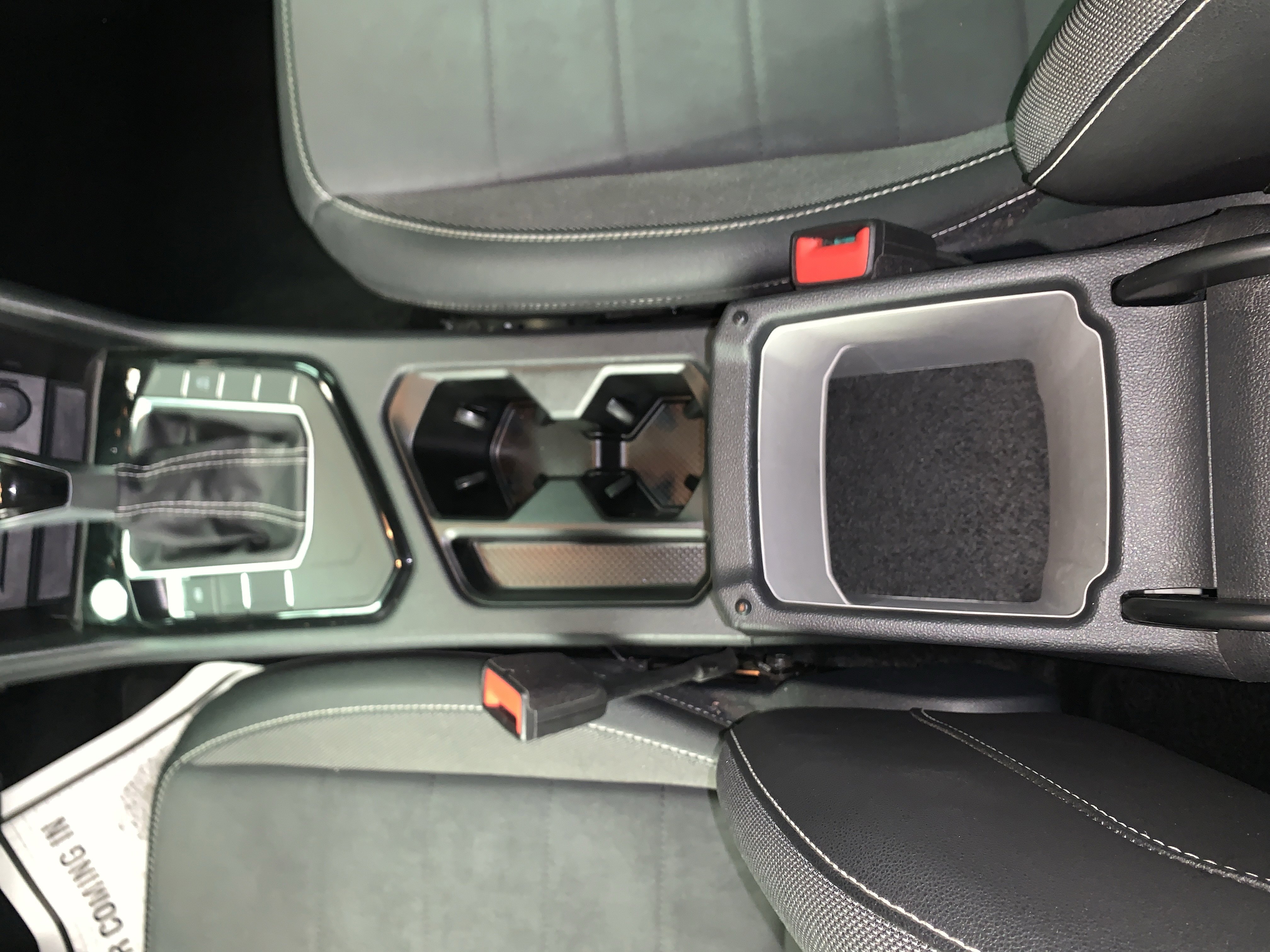 Used 2024 Volkswagen Taos SE image 15