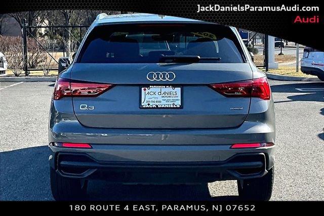 Used 2025 Audi Q3 2.0T Premium w/ Convenience Package image 4