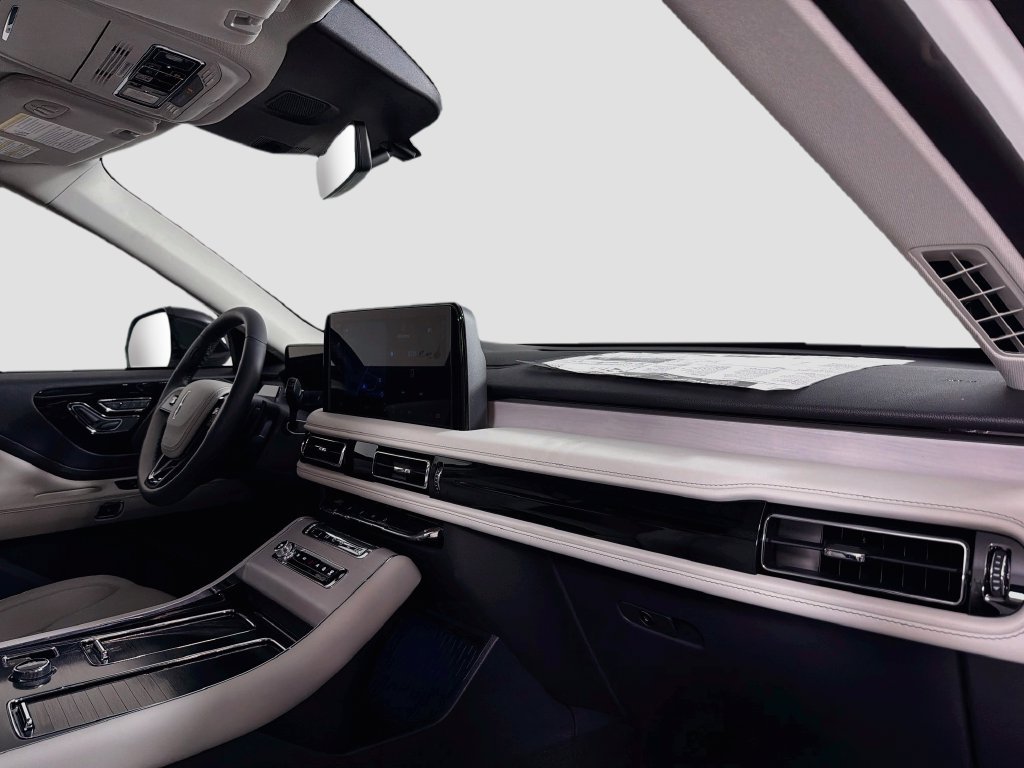 New 2026 Lincoln Aviator Reserve w/ Illumination Package RWD image 32