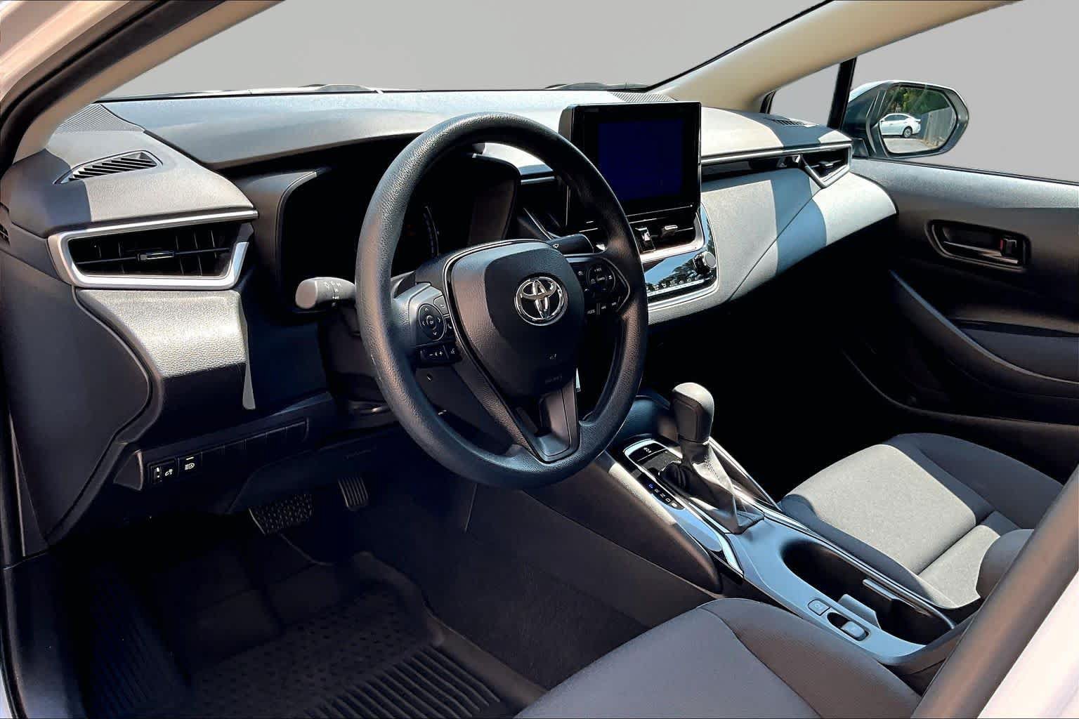 Certified 2026 Toyota Corolla LE FWD image 18