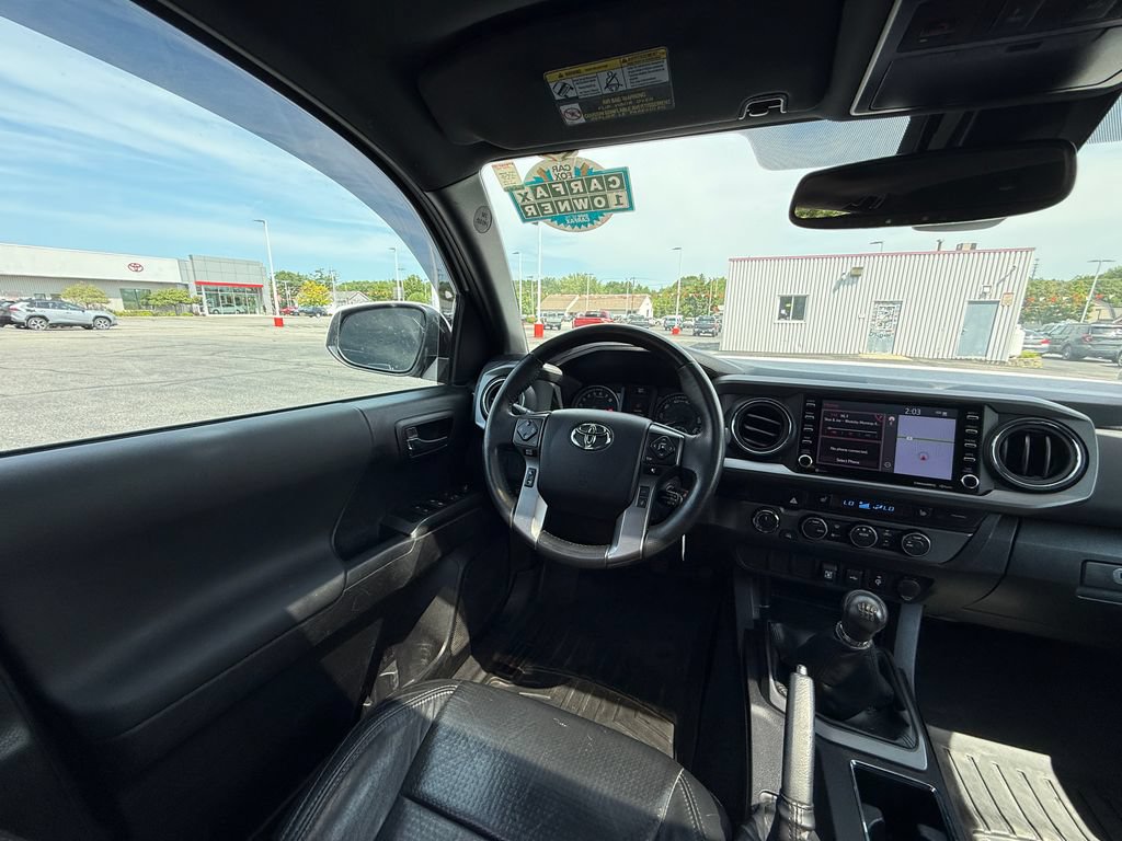 Certified 2022 Toyota Tacoma TRD Off-Road w/ TRD Premium Off Road Package AWD/4WD image 15