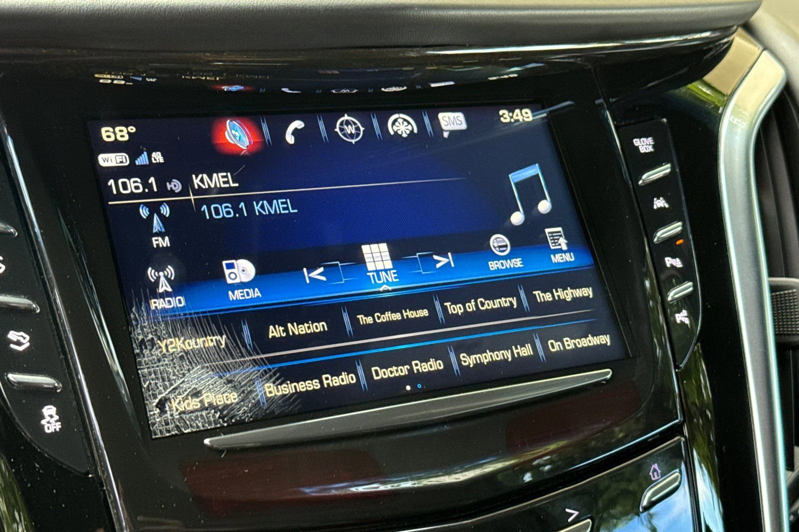 Used 2019 Cadillac Escalade ESV Platinum image 17