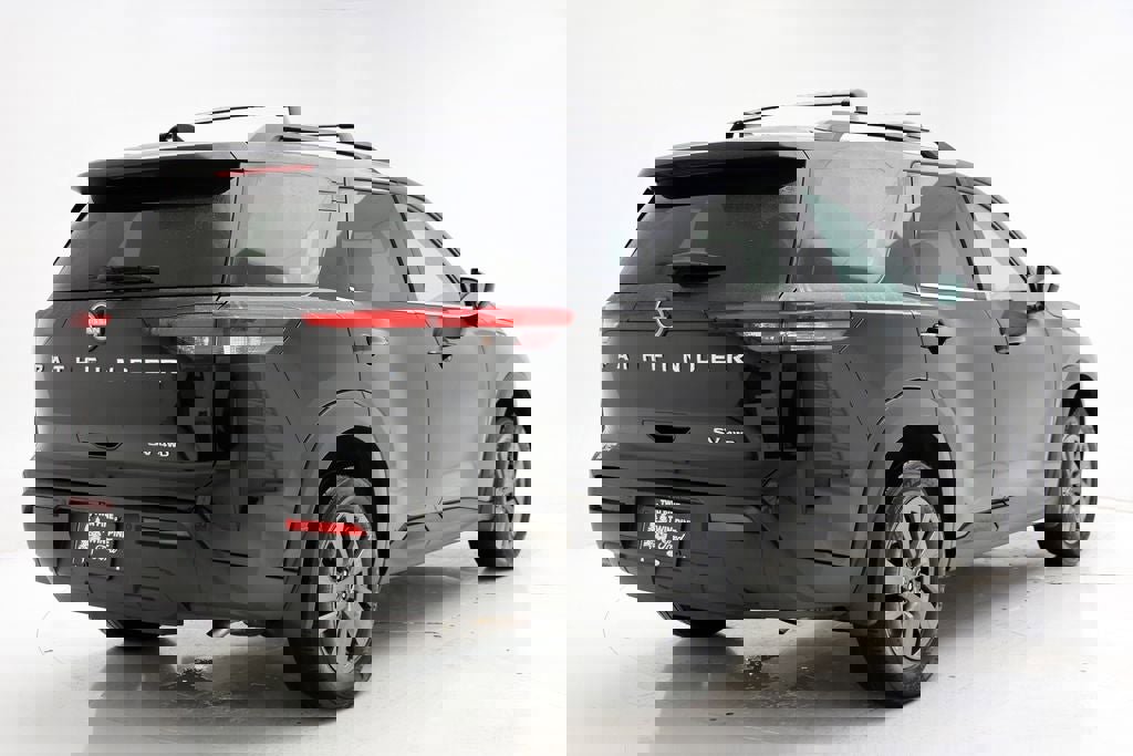 Used 2024 Nissan Pathfinder SV image 8