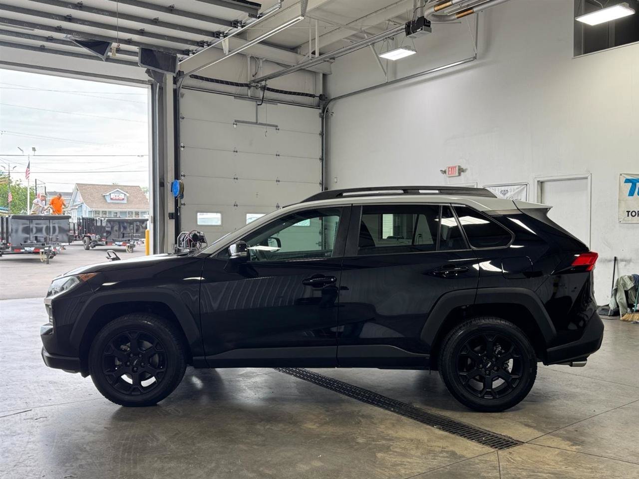 Used 2021 Toyota RAV4 TRD Off-Road w/ TRD Off-Road Weather Package AWD/4WD image 26