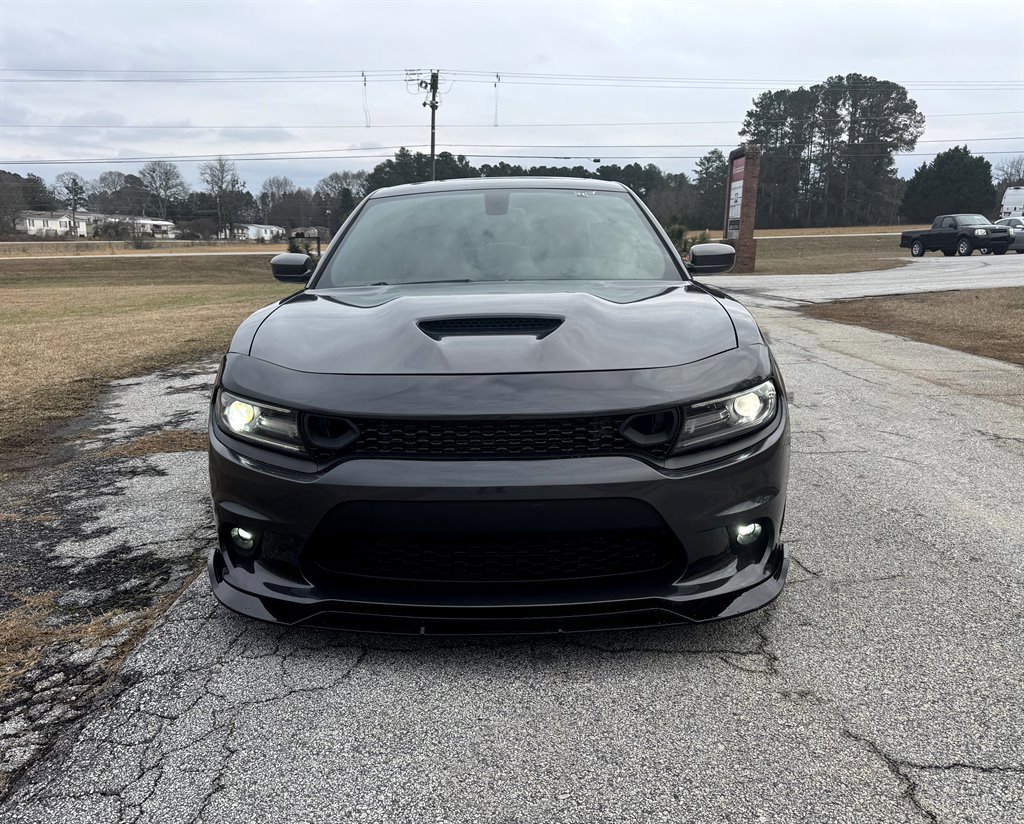 Used 2016 Dodge Charger SRT w/ Harman/Kardon Audio Group image 2
