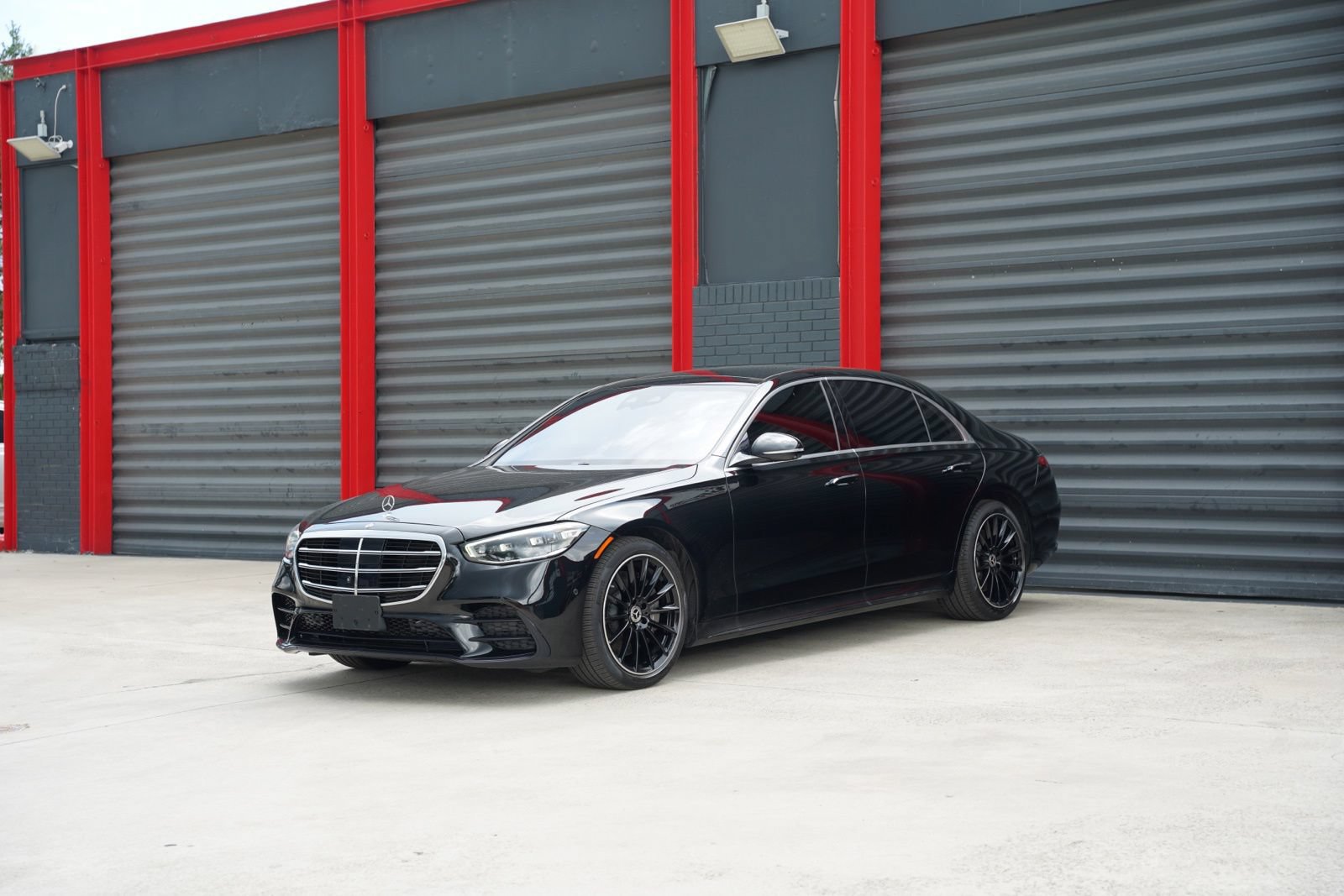 Used 2022 Mercedes-Benz S 580 4MATIC Sedan image 1