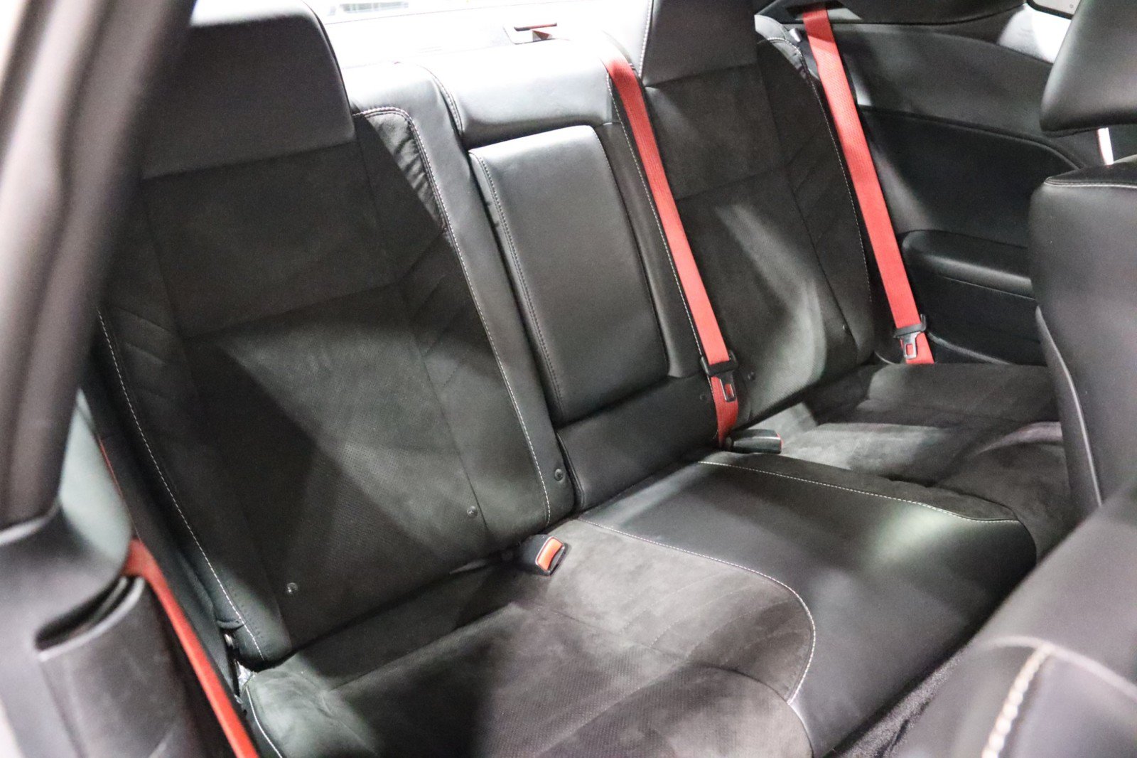 Used 2018 Dodge Challenger SRT w/ Technology Group RWD image 47