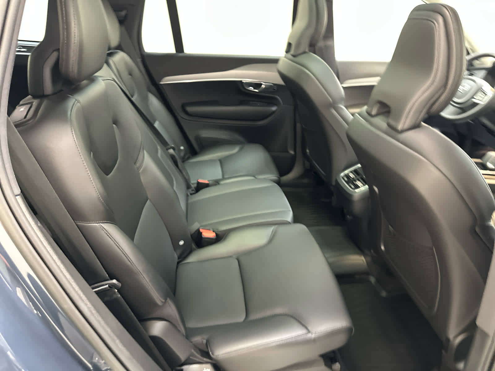 Used 2023 Volvo XC90 B5 Core w/ Protection Package image 20