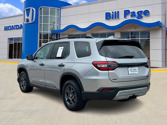 Certified 2025 Honda Pilot TrailSport image 6
