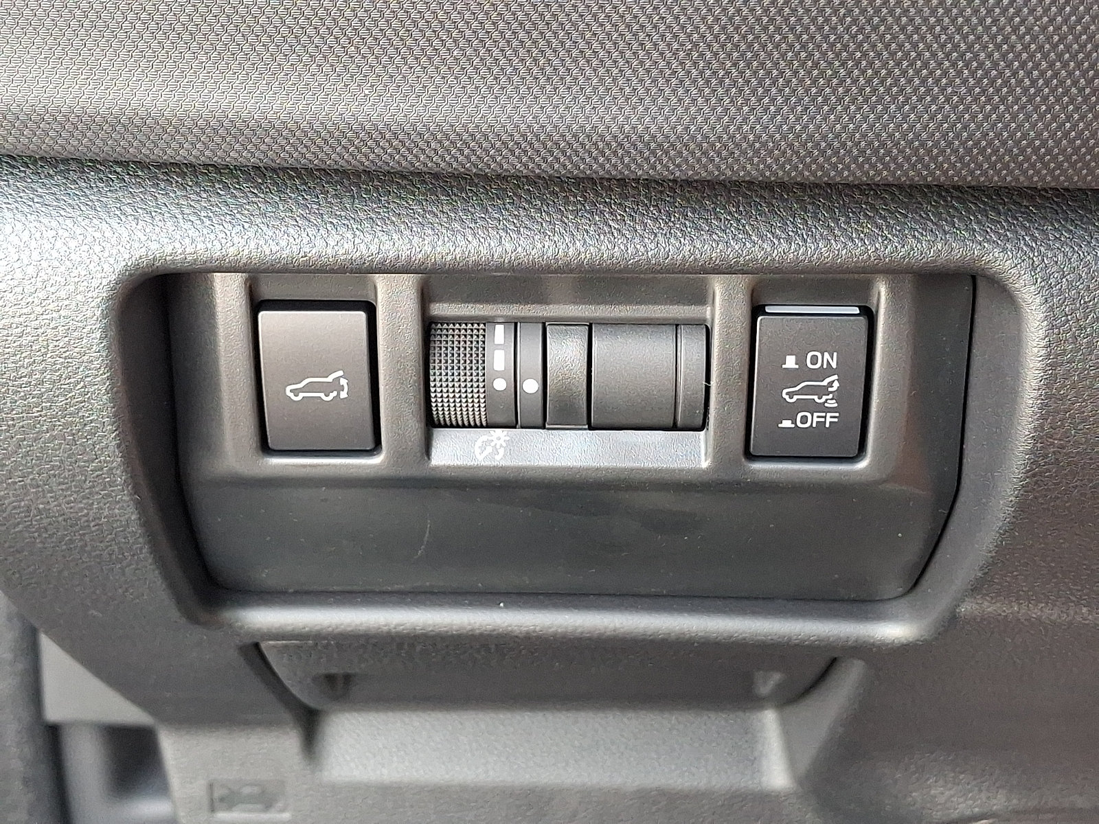 Certified 2026 Subaru Forester Premium w/ Base/Premium Plus Package AWD/4WD image 25