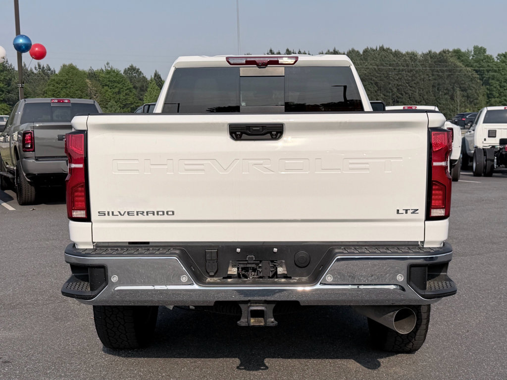 Used 2026 Chevrolet Silverado 2500 LTZ w/ LTZ Premium Package image 8