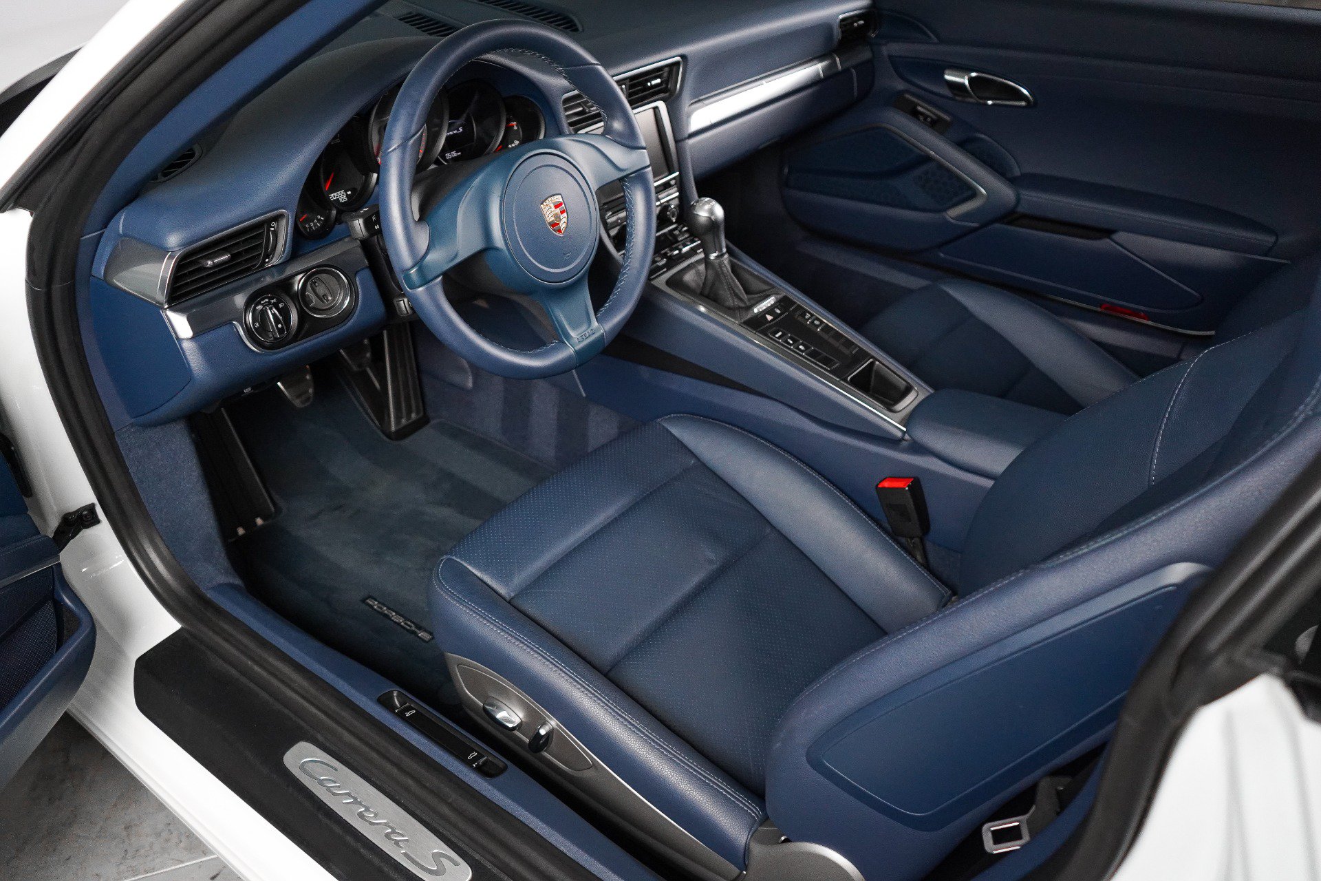 Used 2015 Porsche 911 Carrera S RWD image 54