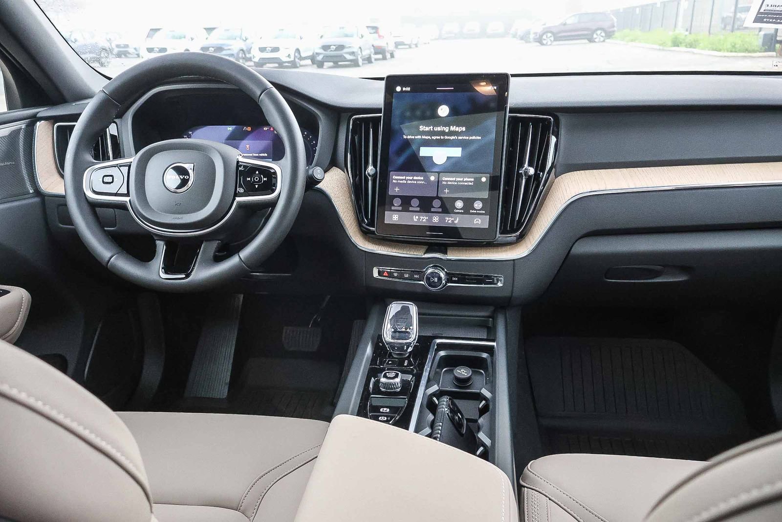 New 2026 Volvo XC60 B5 Plus w/ Climate Package PRO image 23