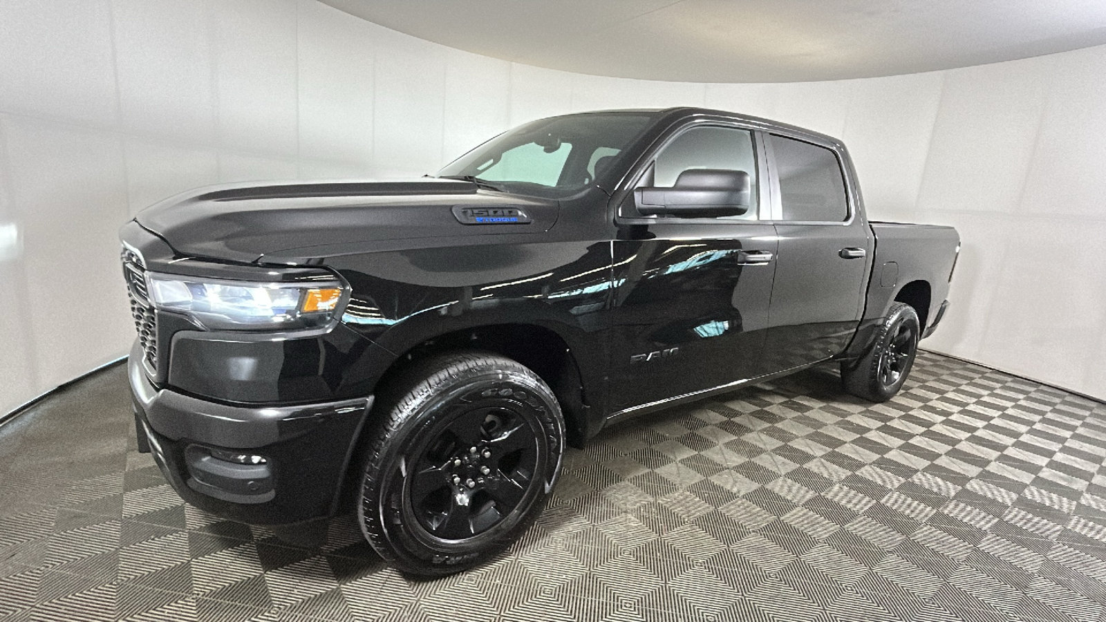 Used 2025 RAM 1500 Tradesman w/ Night Edition AWD/4WD image 8