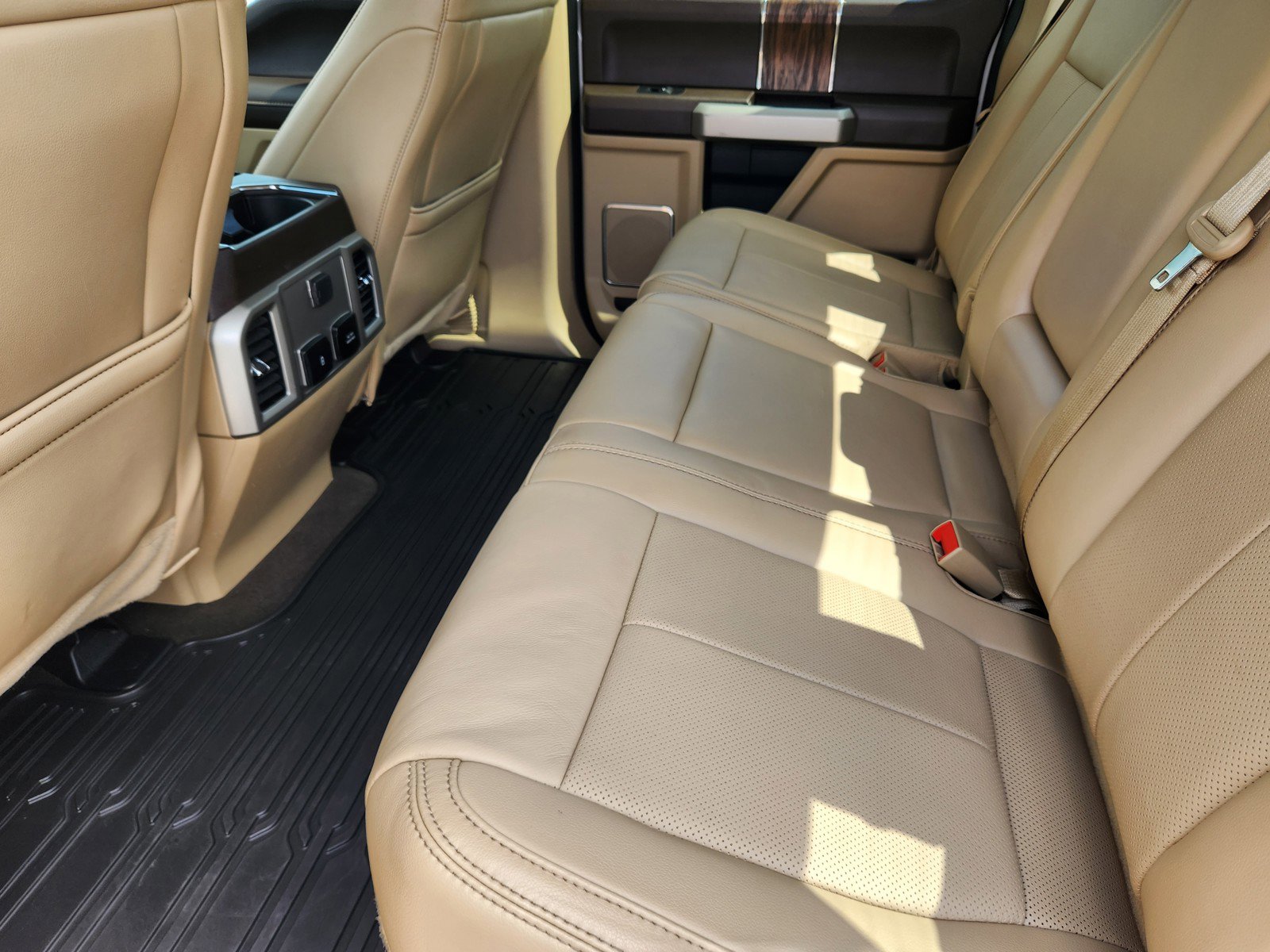 Used 2019 Ford F150 Lariat AWD/4WD image 12