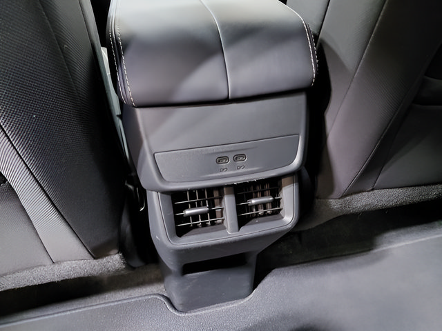 Used 2026 GMC Terrain Elevation AWD/4WD image 37