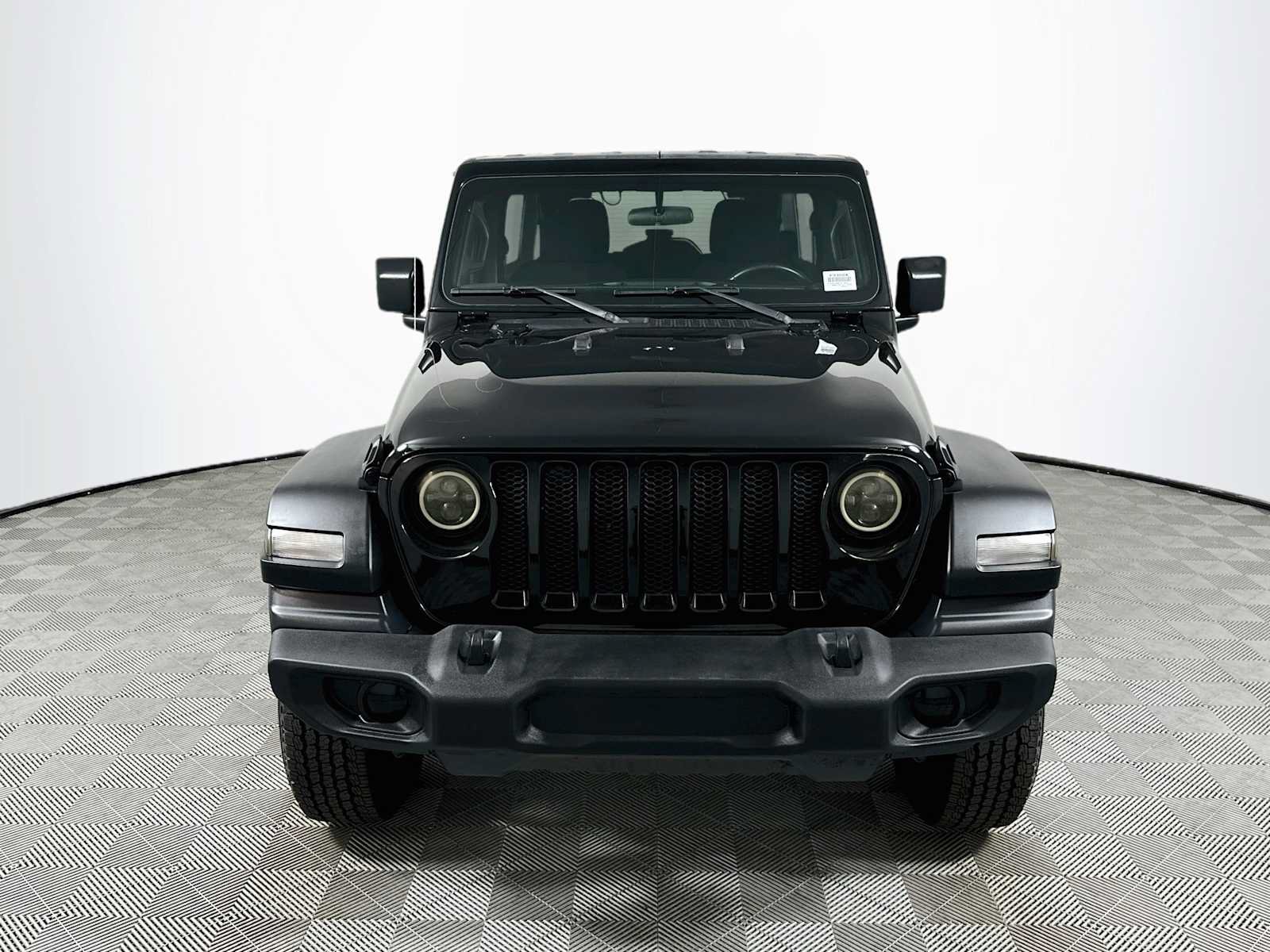 Used 2019 Jeep Wrangler Unlimited Sport S AWD/4WD image 2