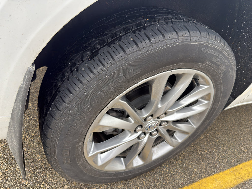 Used 2023 Buick Enclave Avenir w/ Avenir Technology Package image 5