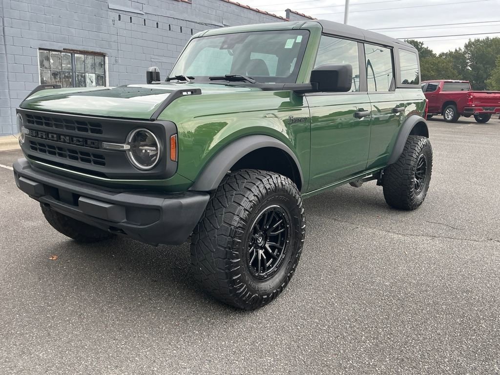 Used 2023 Ford Bronco 4-Door image 1