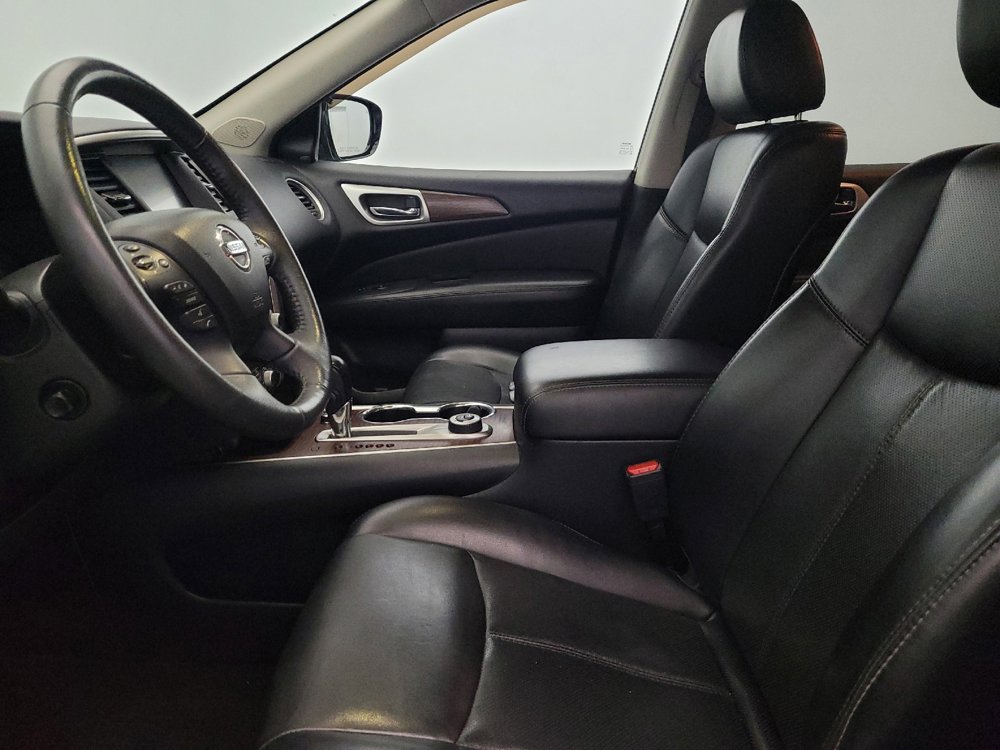 Used 2017 Nissan Pathfinder Platinum w/ Cargo Package image 17