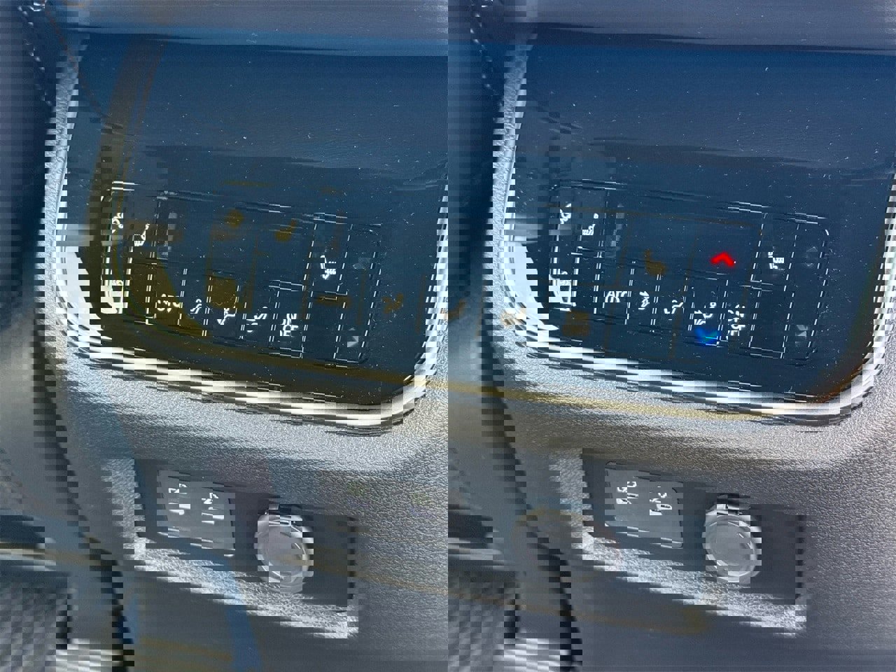 New 2025 Nissan Armada Platinum Reserve image 28