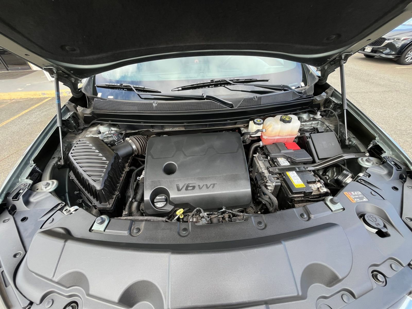 Used 2023 Chevrolet Traverse LT image 32