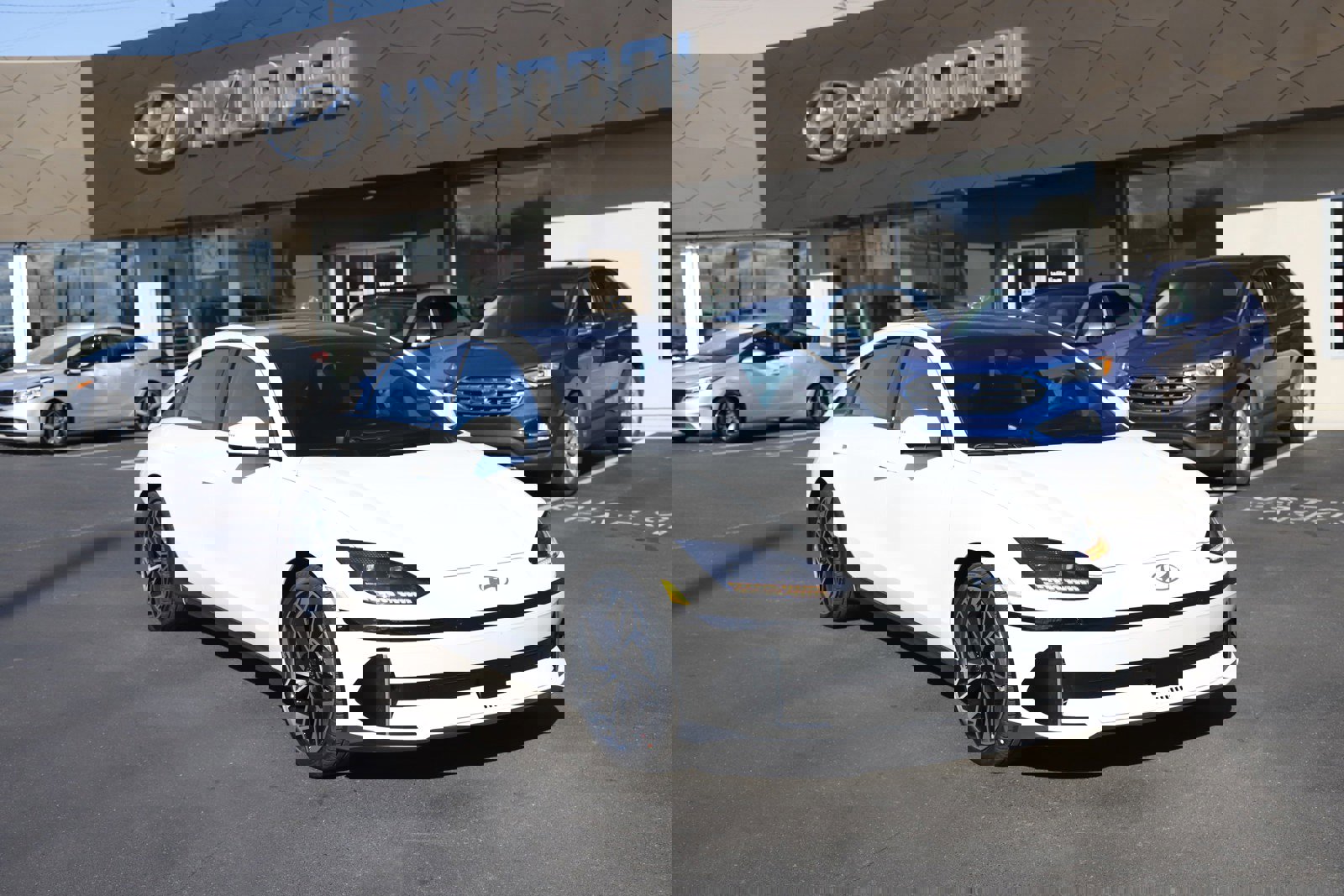 New 2025 Hyundai Ioniq 6 Limited image 1