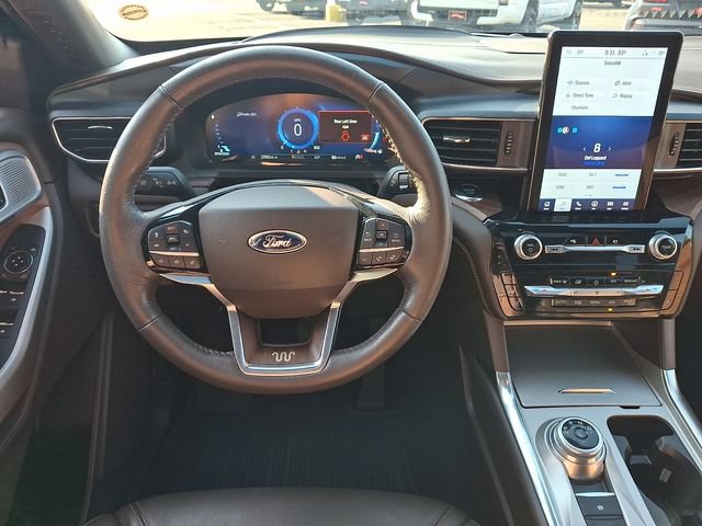 Used 2022 Ford Explorer King Ranch w/ Class IV Trailer Tow Package RWD image 11