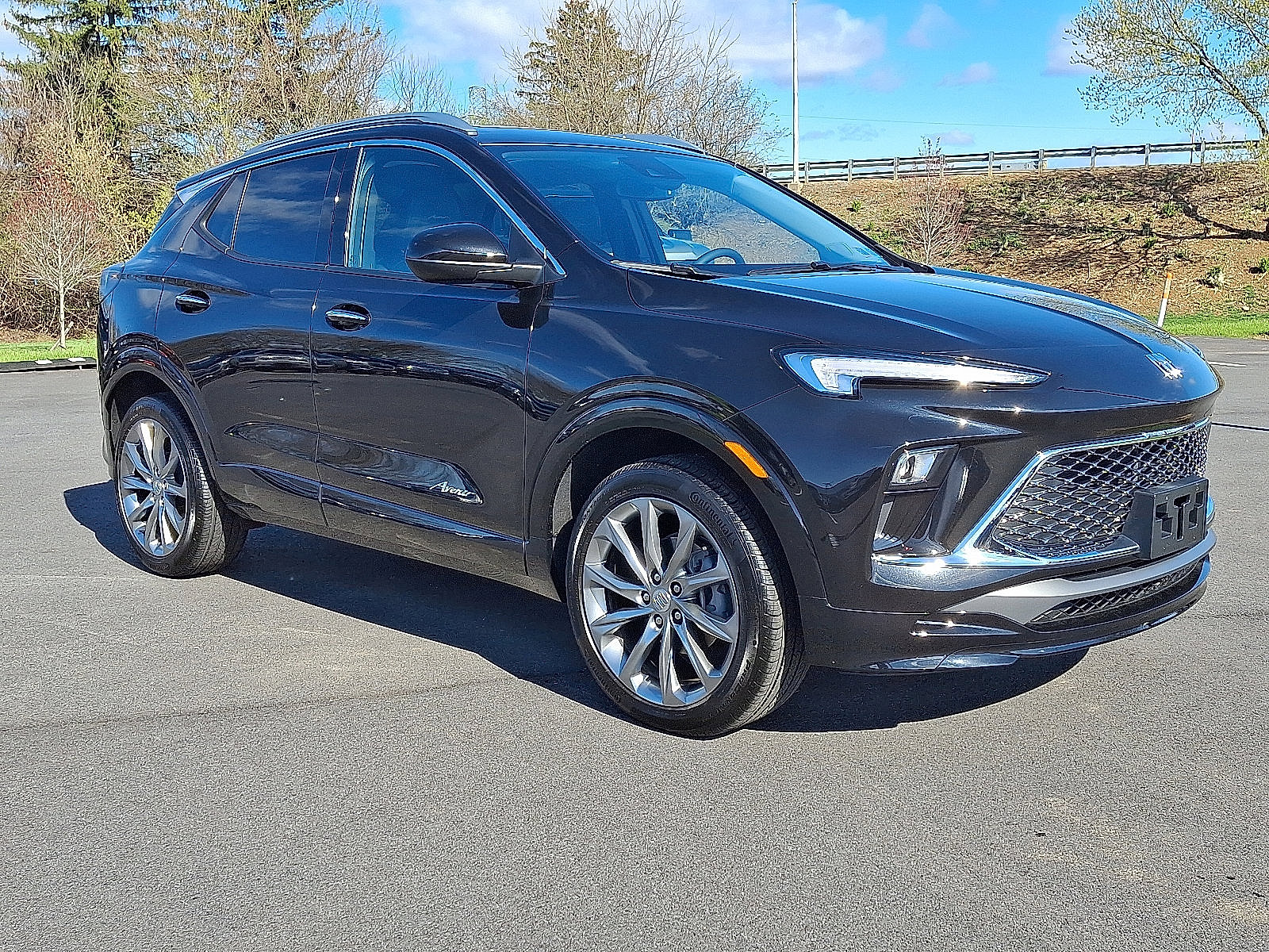 Used 2025 Buick Encore GX Avenir w/ Avenir Convenience Package AWD/4WD image 1