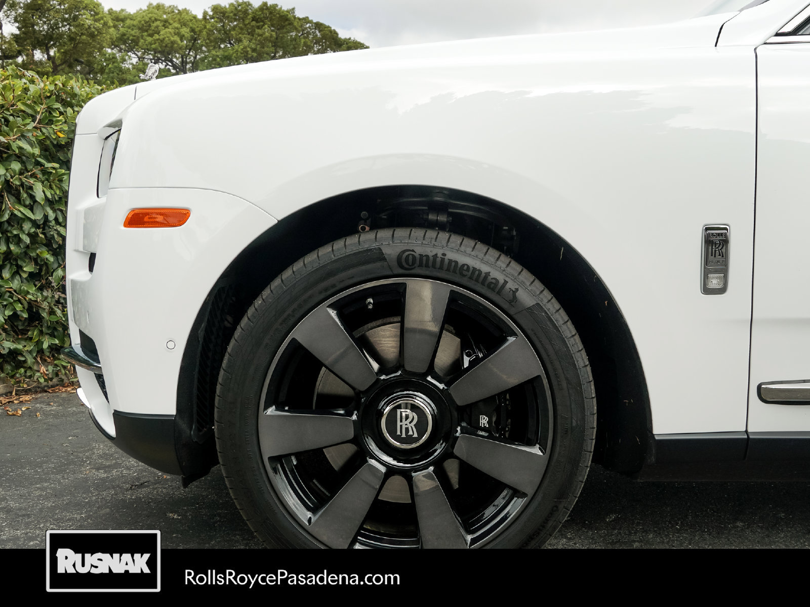 Certified 2019 Rolls-Royce Cullinan AWD/4WD image 10